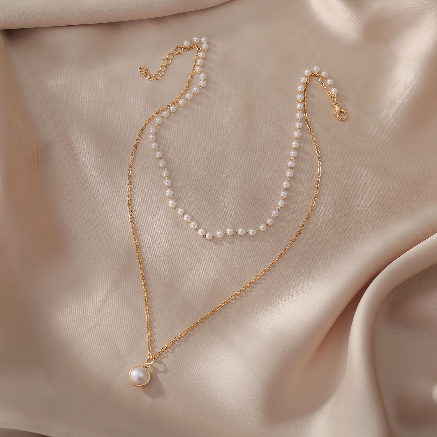 Pearl Chain necklace.1